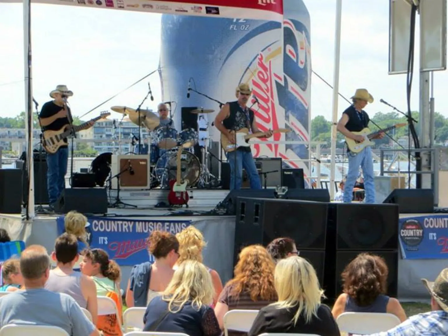 Redbank country music festival